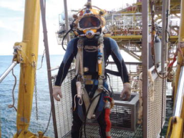 Commercial Diver Commercial Diver